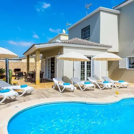 Playa De Fanabe Sleeps 6 With Pool Air Con And Wifi فيلة